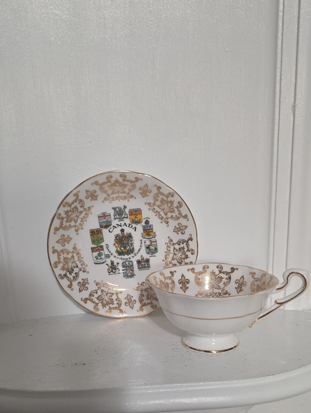 Vintage Paragon Canada Province Coat Of Arms Cup Saucer. England Bone China